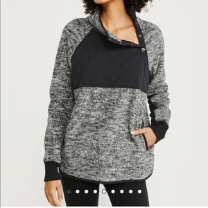 Abercrombie asymmetrical snap up fleece small